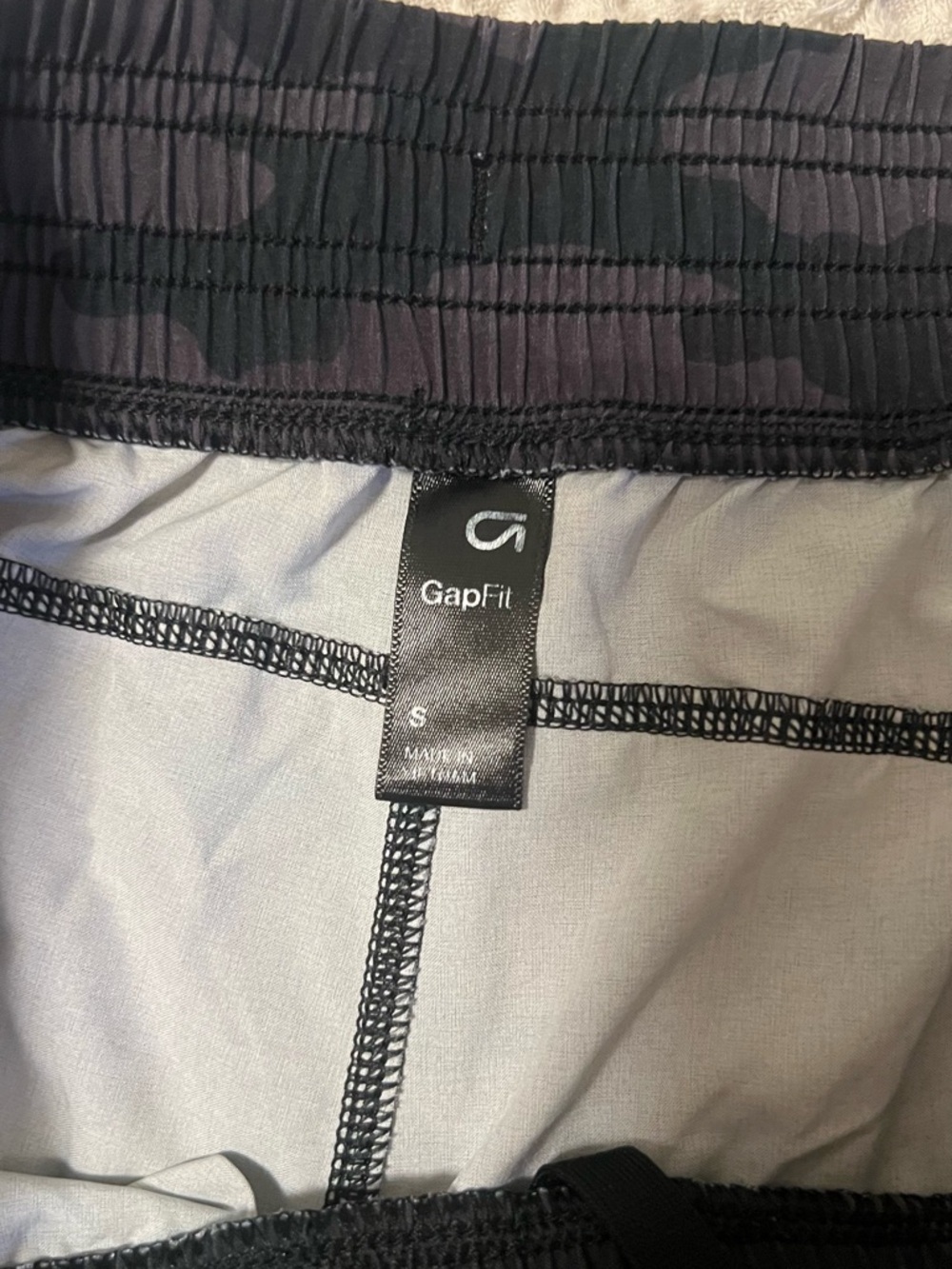 GAP gapfit Black Camo Drawstring Joggers Womens size small with pockets - Picture 5 of 6